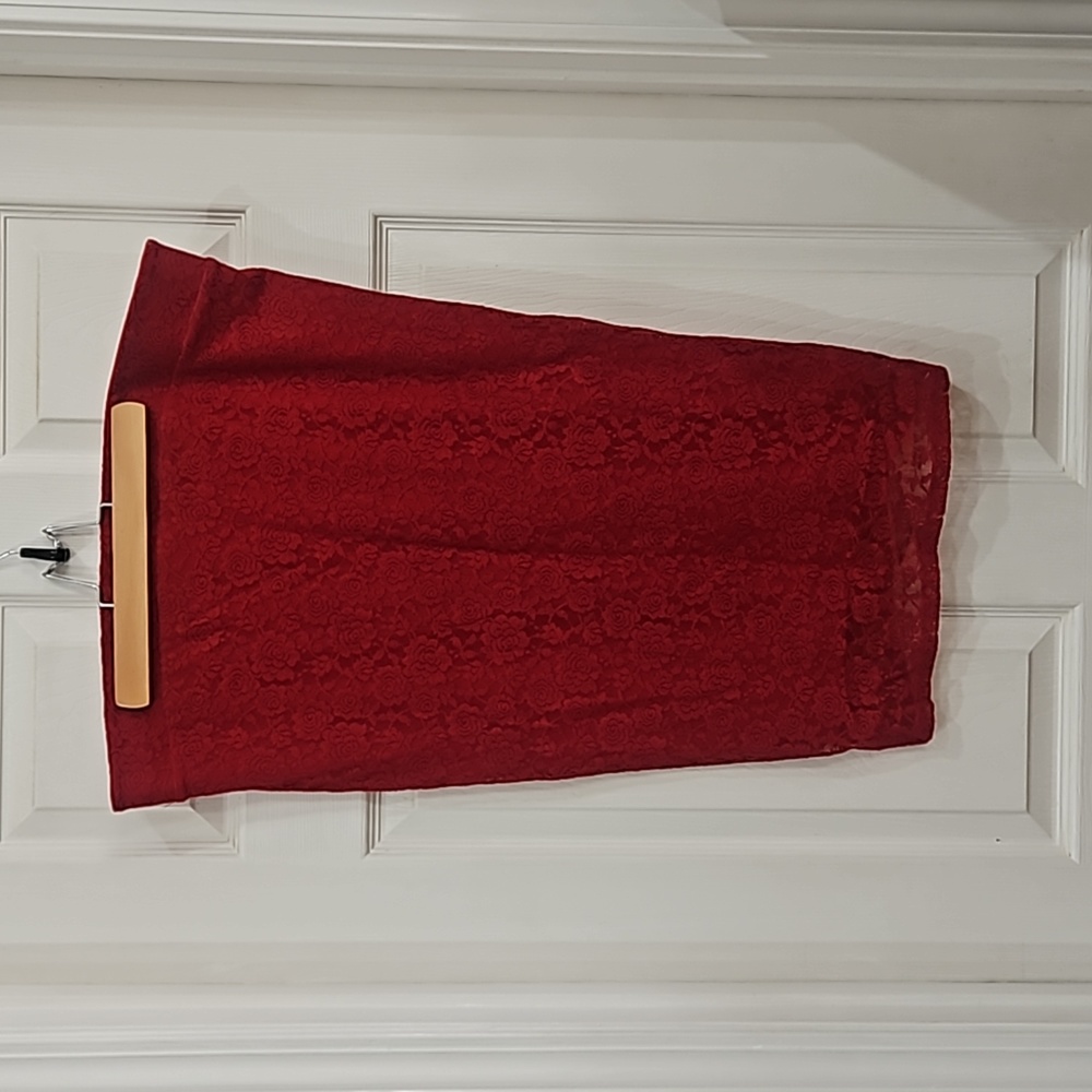 Torrid red lace pencil skirt size 1X 14/16 stretchy slip on - Picture 5 of 7